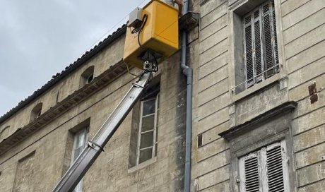 Travaux zinguerie rue St Catherine intervention camion nacelle - Bordeaux Caudéran - CASTAING COUVERTURE